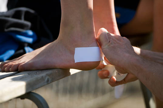 Bandage, tejp, fot, häl, skavsår