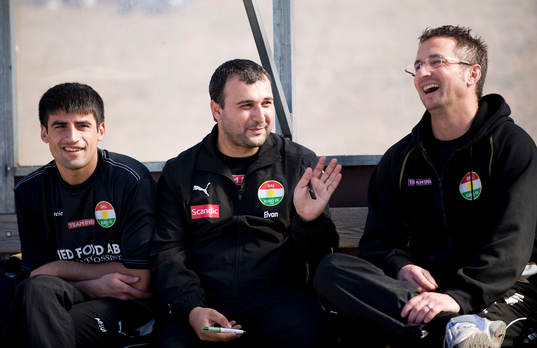 Umran Ayik, Materialare, Elvan Cicen, Sportchef och