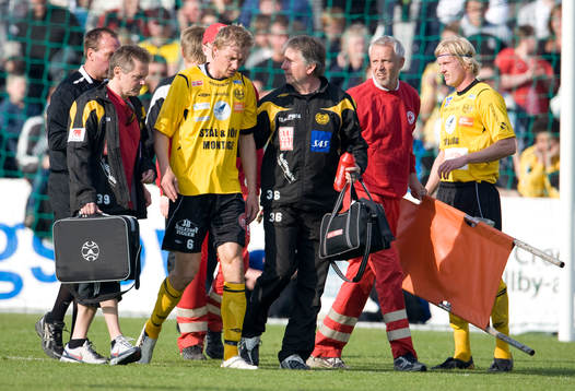 Patrik Rosengren, skada, skadad, sjukvårdare, bår