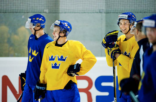 Linus Omark och Johan Harju skrattar