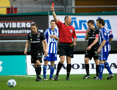 Utvisning, Nordin Gerzic, Martin Hansson, domare, visar