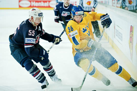 Jason Blake, USA, utmanar Anton Strålman, Sverige