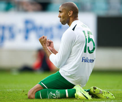 0-1, Nathan Paulse har nickat in ledningsmålet. Sittande