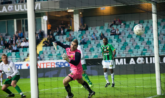 2-2, Dime Jankulovski, målvakt, kan bara konstatera att