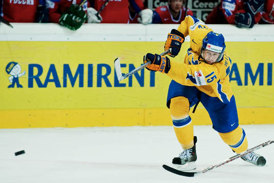 Rickard Wallin, Sverige, skjuter mot mål
