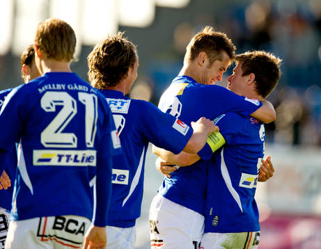Joakim Sjöhage, gjorde 2-1 och avgjorde matchen. Jubel!