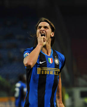 Zlatan Ibrahimovic, tvåmålsskytt för Inter, glädje,