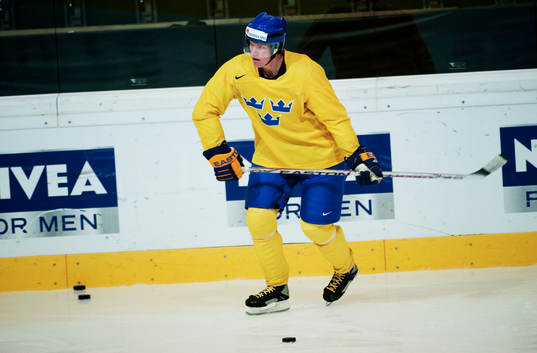 Kenny Jönsson skjuter