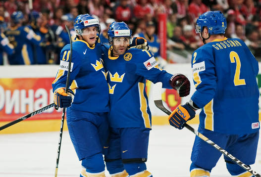 Loui Eriksson, Johnny Oduya och Nicklas Grossman, jubel