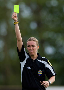 Sara Persson, Domare, Varning, Gult Kort