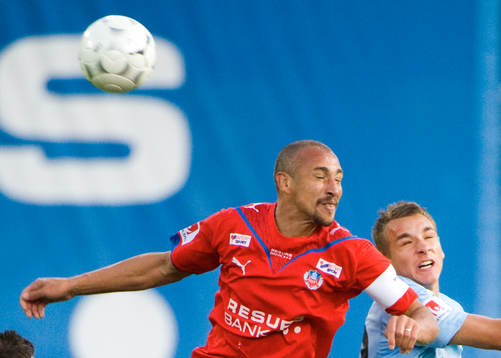 Henrik Larsson, Helsingborg, nickduell med Jasmin Sudic,