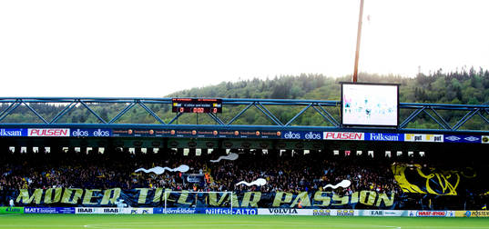 Guliganerna har ett spermatifo, tifo. Läktare