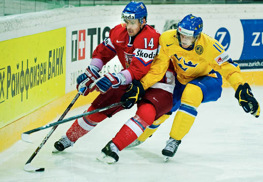 Tomas Plekanec, Tjeckien, utmanas av Carl Gunnarsson,