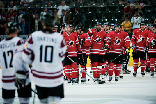 Kanada vann till slut med 4-2. Jubel
