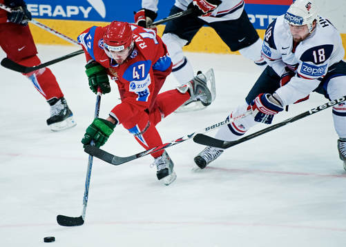 Alexander Radulov, Ryssland, krigar till sig pucken i