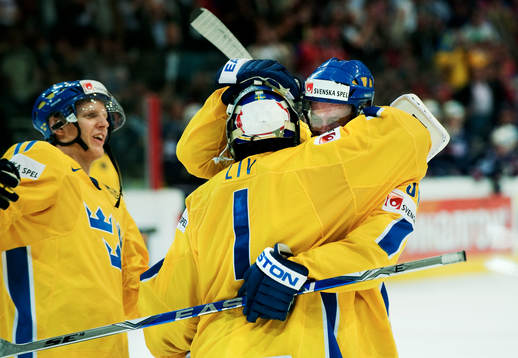 Carl Gunnarsson, Stefan Liv, målvakt, och Anton Strålman,