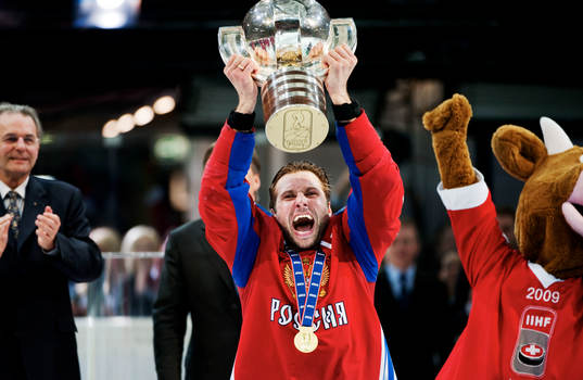 Alexei Morozov, Ryssland, lyfter bucklan. VM-guld,