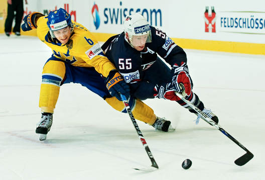 Magnus Johansson, Sverige, utmanar Jason Blake, USA