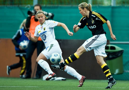 Maija Saari, Umeå och Laura Östberg Kalmari, AIK