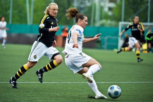 Sofia Simonsson, AIK och Ramona Bachmann, Umeå