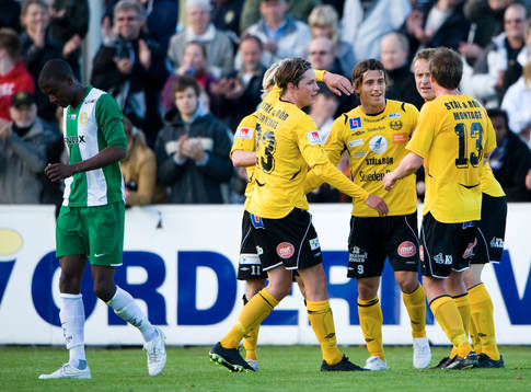 3-0, straff, Erton Fejzullahu, som grattas