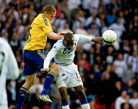 Jon Jönsson, Bröndby och Atiba Hutchinson, Köpenhamn