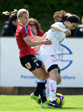 Gudny Björk Odinsdottir, Kristianstad, tar tag i Maria