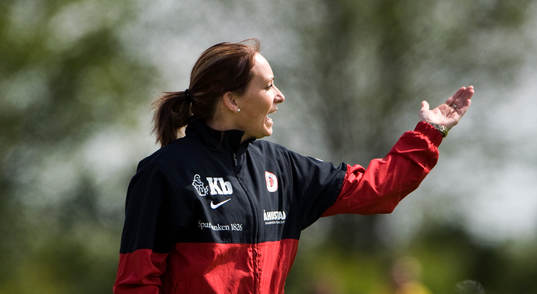 Elisabet Gunnarsdottir, tränare