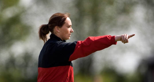 Elisabet Gunnarsdottir, tränare