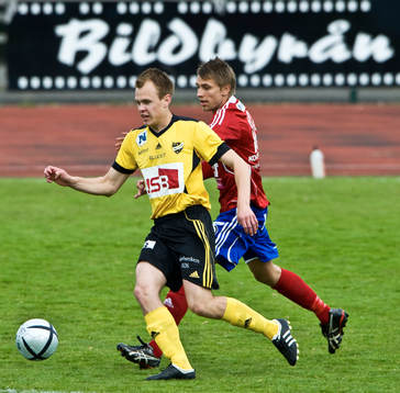 Fredrik Hägglund, Hässleholm håller undan, i bakgrunden