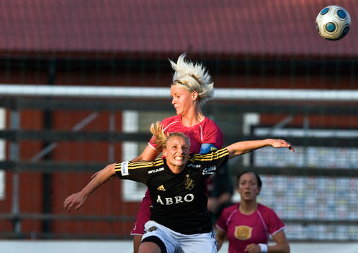 Sofia Simonsson, AIK och Nilla Fischer, LdB Malmö