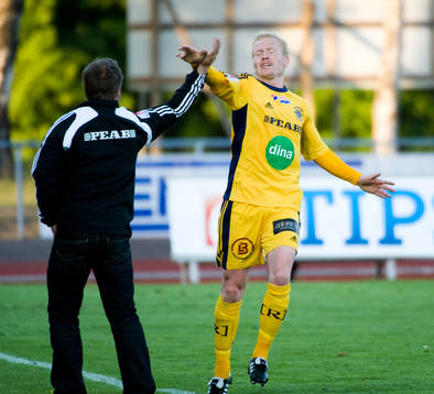 Bläddra bland fler bilder av Fotboll, Superettan, Ängelholm - Sirius