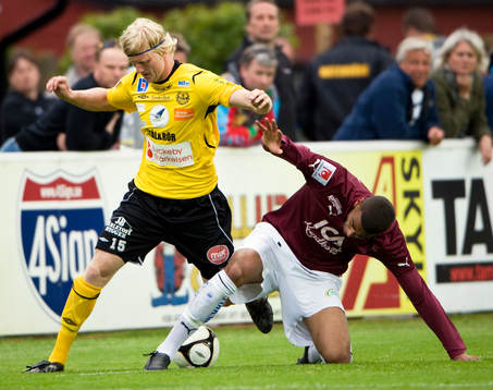 Robin Cederberg, Mjällby och Arash Bayat, Qviding