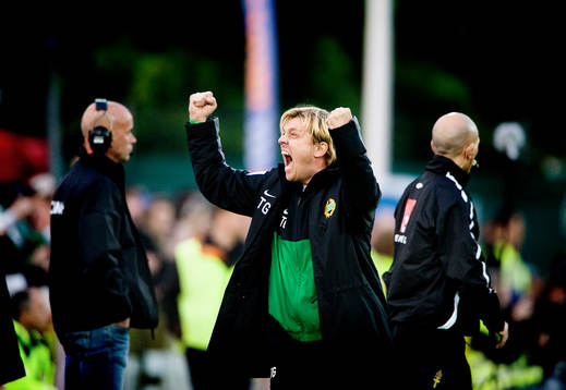 Tony Gustavsson, tränare Hammarby, jubel