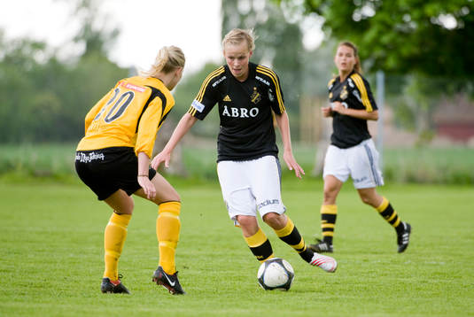 Nathalie Larsson, Gamla Uppsala och Annica SJölund, AIK