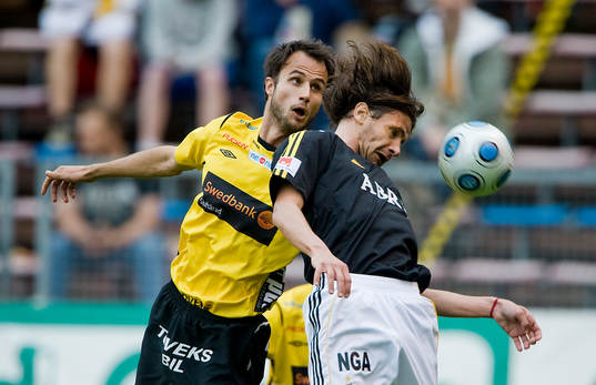Helgi Danielsson, Elfsborg,  och Iván Obolo, AIK
