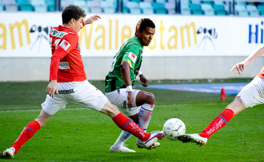 Wanderson do Carmo, GAIS smiter emellan två spelare i