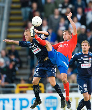 1-0 skytten Marcus Lantz i höjdduell med Alexander