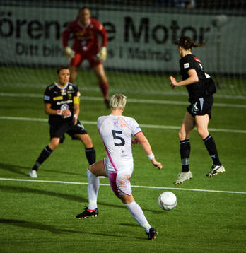 Nilla Fischer, Ldb, skjuter, skott på mål