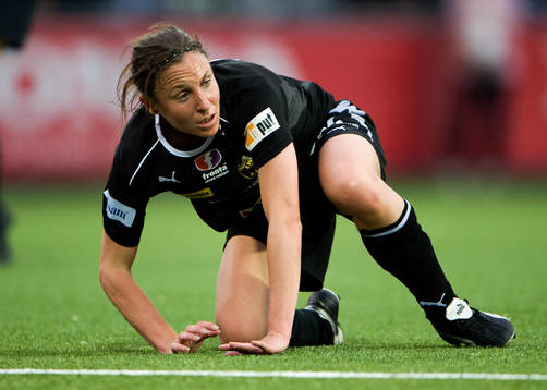 Hanna Ljungberg på knä