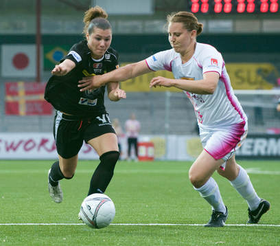Emma Wilhelmsson, Malmö, försöker stoppa Ramona