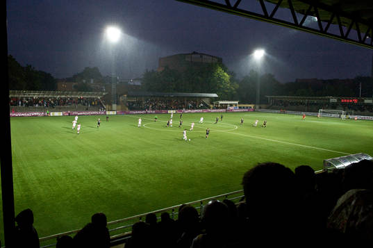 Plan, fotbollsplan, belysnig, strålkastare, elljus, genre,