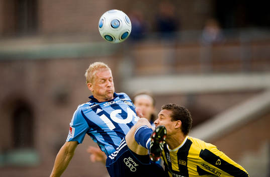 Toni Kuivasto, Djurgården och Mathias Renégie, Häcken