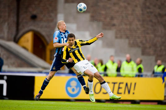 Toni Kuivasto, Djurgården och Mathias Renégie, Häcken