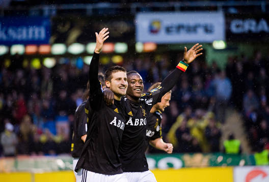 Gabriel Özkan, och Saihou Jagne, AIK jubel