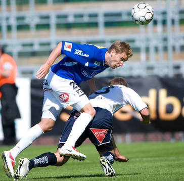 Rasmus Bengtsson får Hasse Berggren  på fall