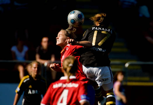 Edda Gardarsdottir, Örebro och Hanna Folkesson, AIK