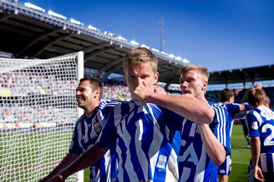 Pontus Wernbloom, IFK Göteborg, jubel, kysser klubbmärket