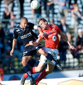 Henrik Larsson och Marcus Lindberg, nickduell