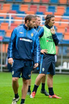 Zlatan Ibrahimovic funderar lite